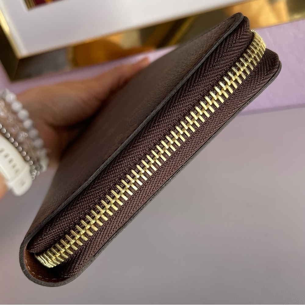 Louis Vuitton Brown and Gold Monogram Zippy Organizer - Picture 6 of 12
